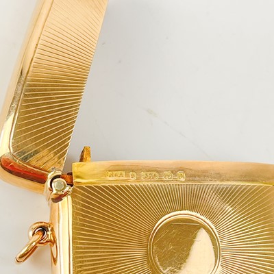 Lot 96 - A fine George V 9ct gold fob vesta case by Horton & Allday.