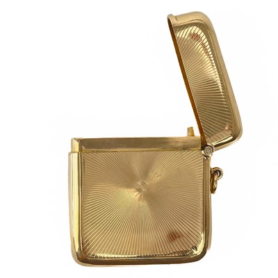 Lot 96 - A fine George V 9ct gold fob vesta case by Horton & Allday.