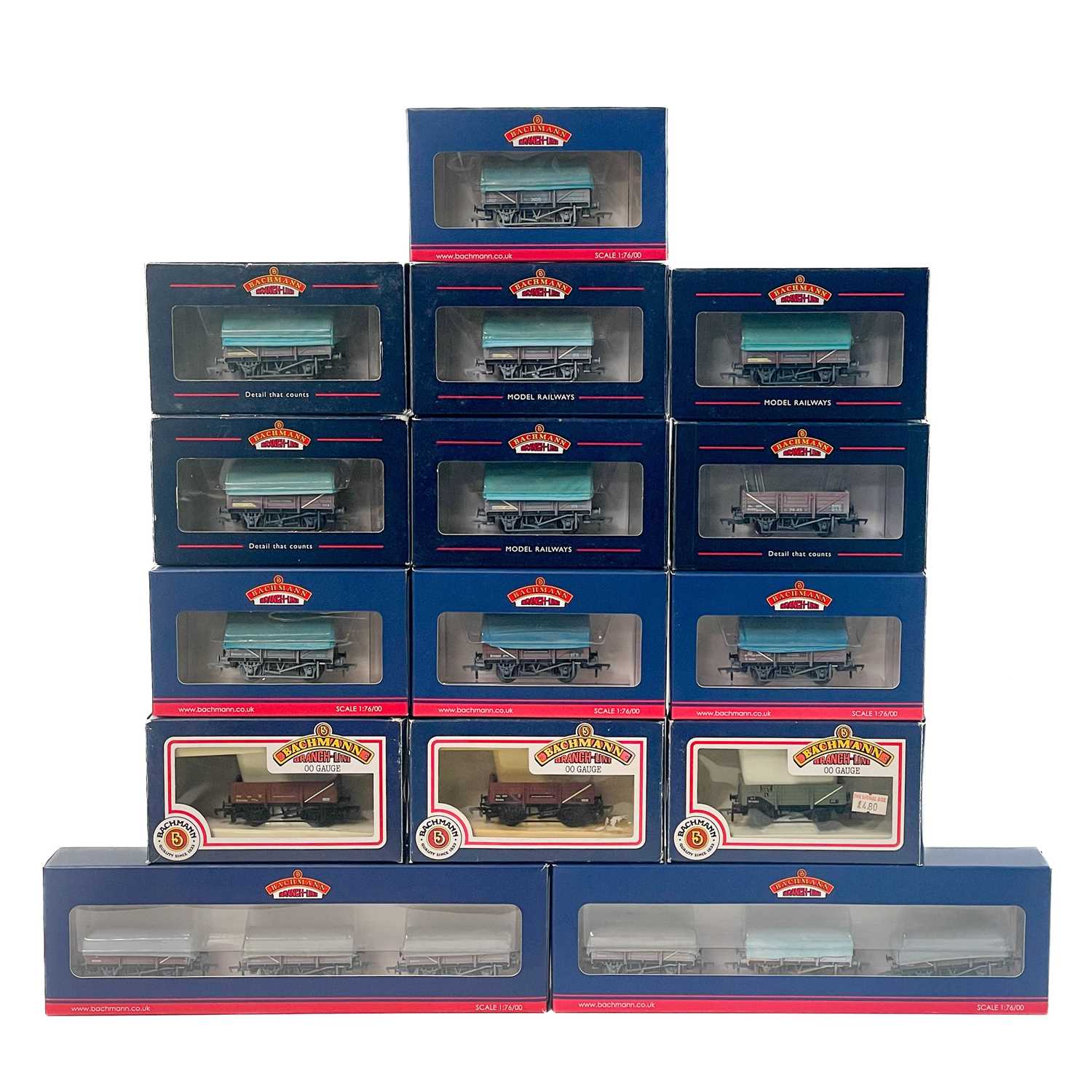 Lot 576 - Cornwall Interest - Bachmann 5 plank "00" China Clay wagons (x19 wagons)