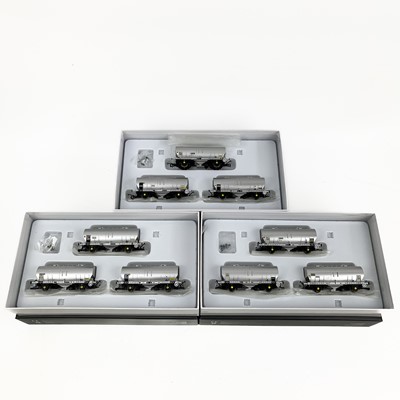 Lot 590 - Accurascale "00" PCV Bulk Cement Wagons triple packs (x3) plus single i.e. 10 wagons