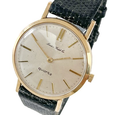 Lot 167 - A London Watch Co 9ct gold cased gentleman's quartz wristwatch.