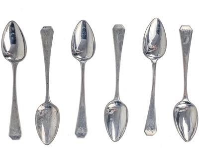 Lot 97 - A George III silver set of six teaspoons by Thomas Wallis II.