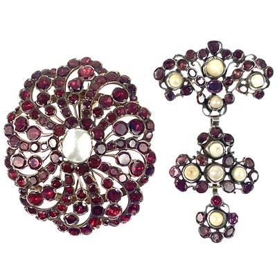 Lot 460 - Two 19th-century, possibly Georgian, garnet set brooches.