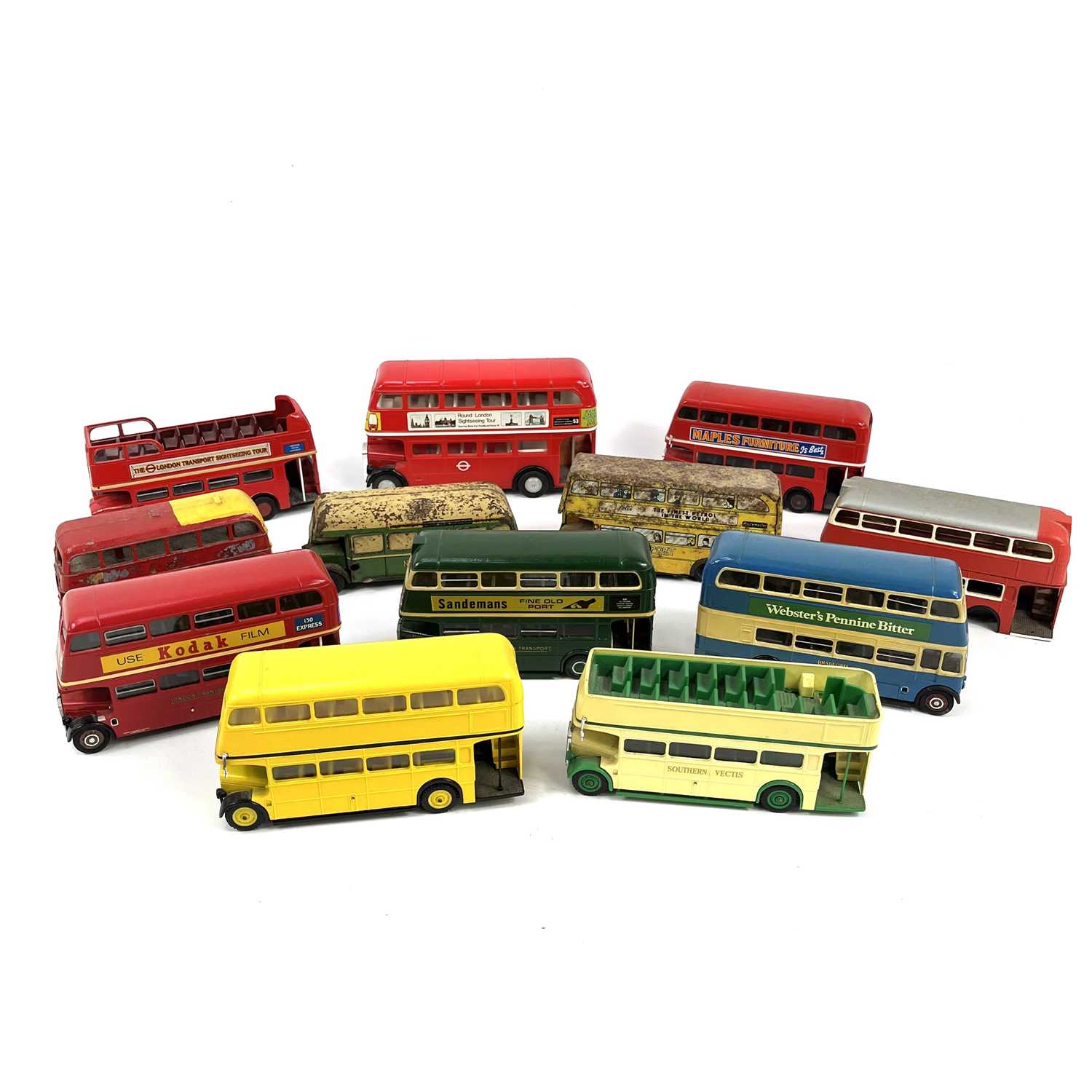 Lot 832 - Un-boxed larger scale buses including Tin Plate
