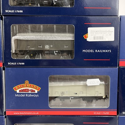 Lot 619 - Bachmann 29 and 35 Ton VAA, VBA and VDA sliding door box vans (x18)