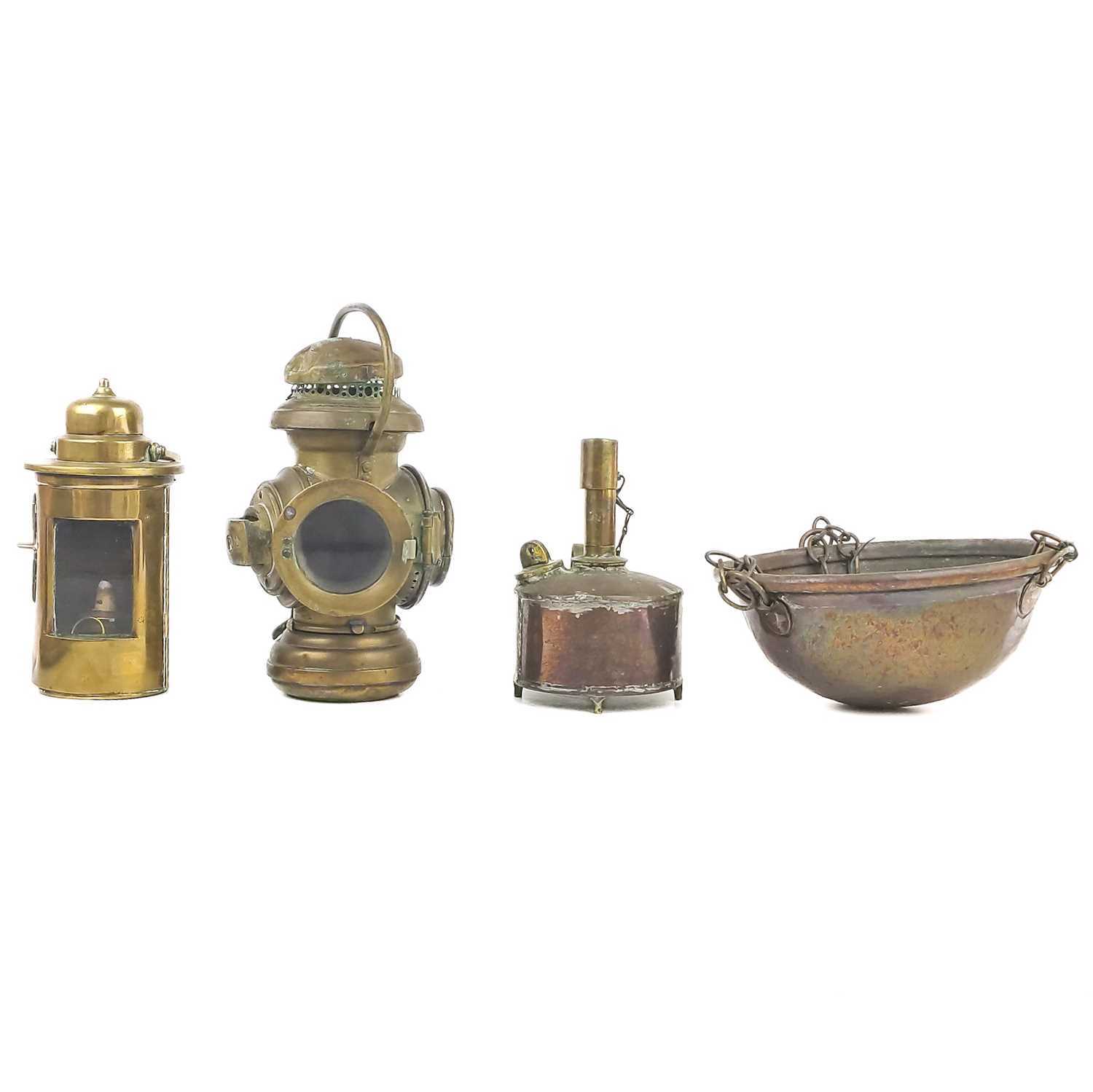 Lot 249 - A small brass nautical lamp.