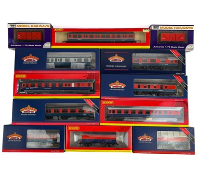 Lot 620 - Bachmann, Hornby, Dapol blue / red livery Research / Laboratory etc vehicles (x12)