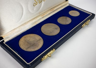 Lot 140 - World coinage and bank notes - emphasis on South Africa, Zimbabwe etc.