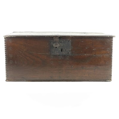 Lot 180 - An oak bible box.