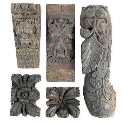 Lot 207 - An oak carving of a lion mask.