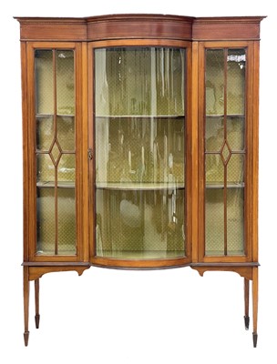 Lot 388 - An Edwardian mahogany and inlaid display cabinet.