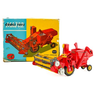 Lot 878 - Corgi Toys - Massey Ferguson Combine Harvester - 1111 Major Pack