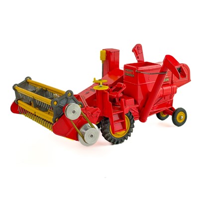 Lot 878 - Corgi Toys - Massey Ferguson Combine Harvester - 1111 Major Pack