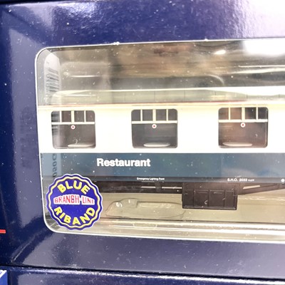 Lot 623 - Bachmann boxed "00" BR MK1 blue & grey livery coaches (x10)