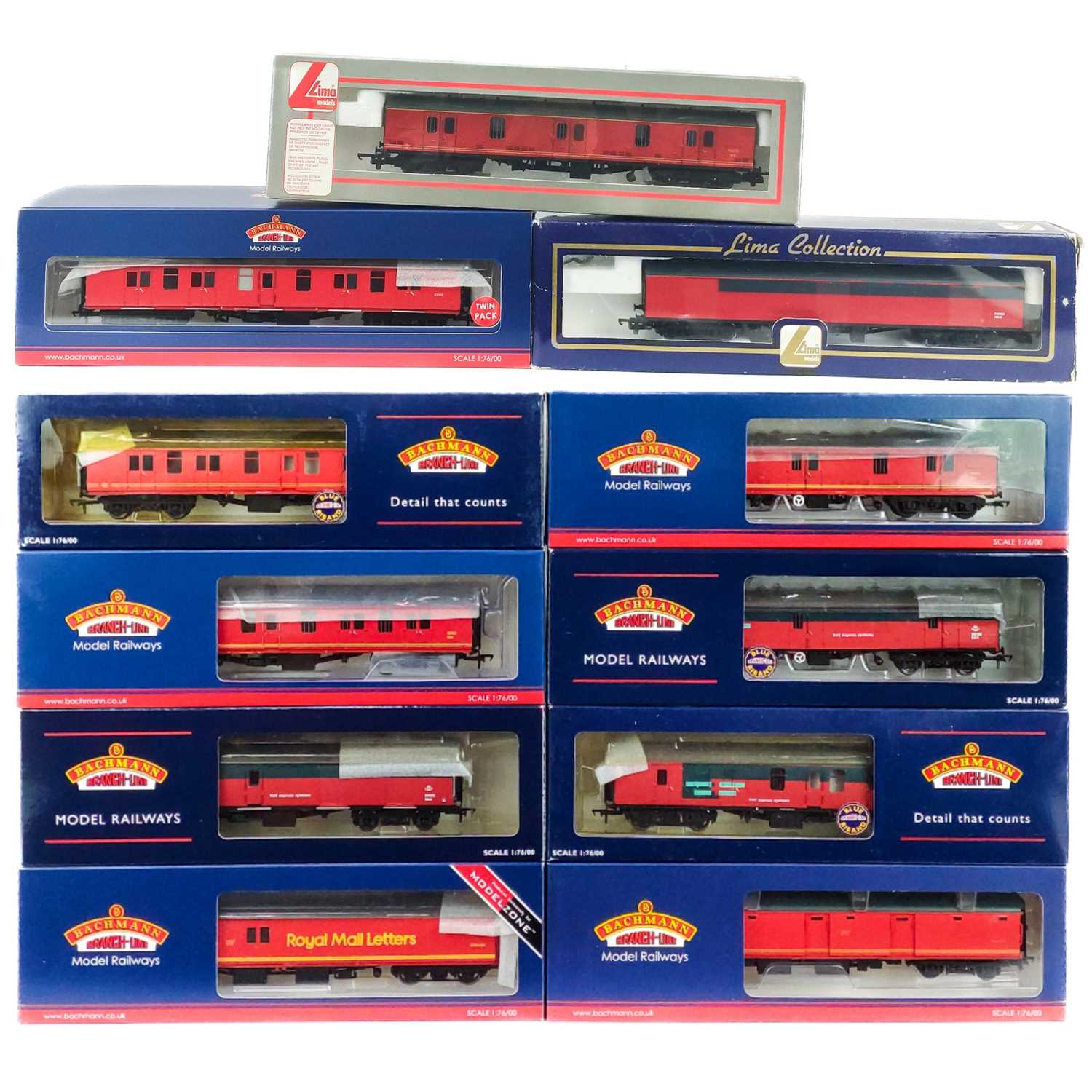 Lot 622 - Bachmann etc Royal Mail red and yellow stripe livery and Rail Express Systems Livery (x12)