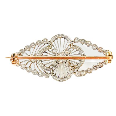 Lot 82 - A Belle Epoque platinum diamond set brooch.