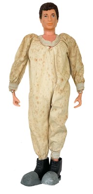 Lot 879 - Action Man figures and accessories