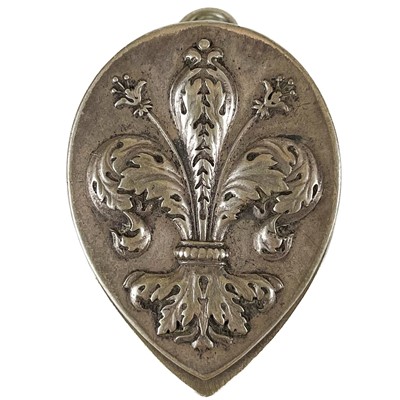 Lot 160 - A G. Accarisi Firenze white metal clip.