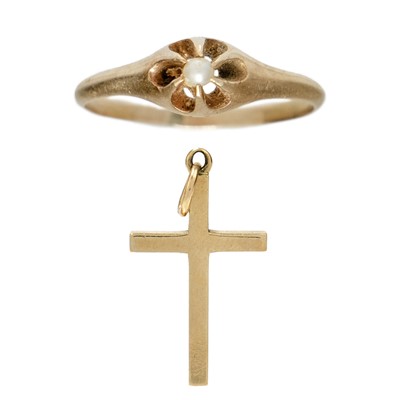 Lot 83 - A 14ct seed pearl set ring and a 9ct cross pendant.