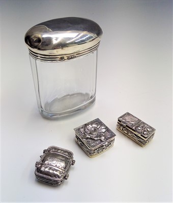 Lot 2033 - Three modern silver boxes and a silver mounted...
