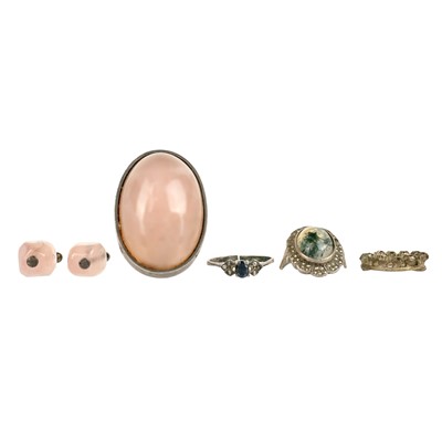 Lot 417 - A selection of rings, earrings and a brooch.