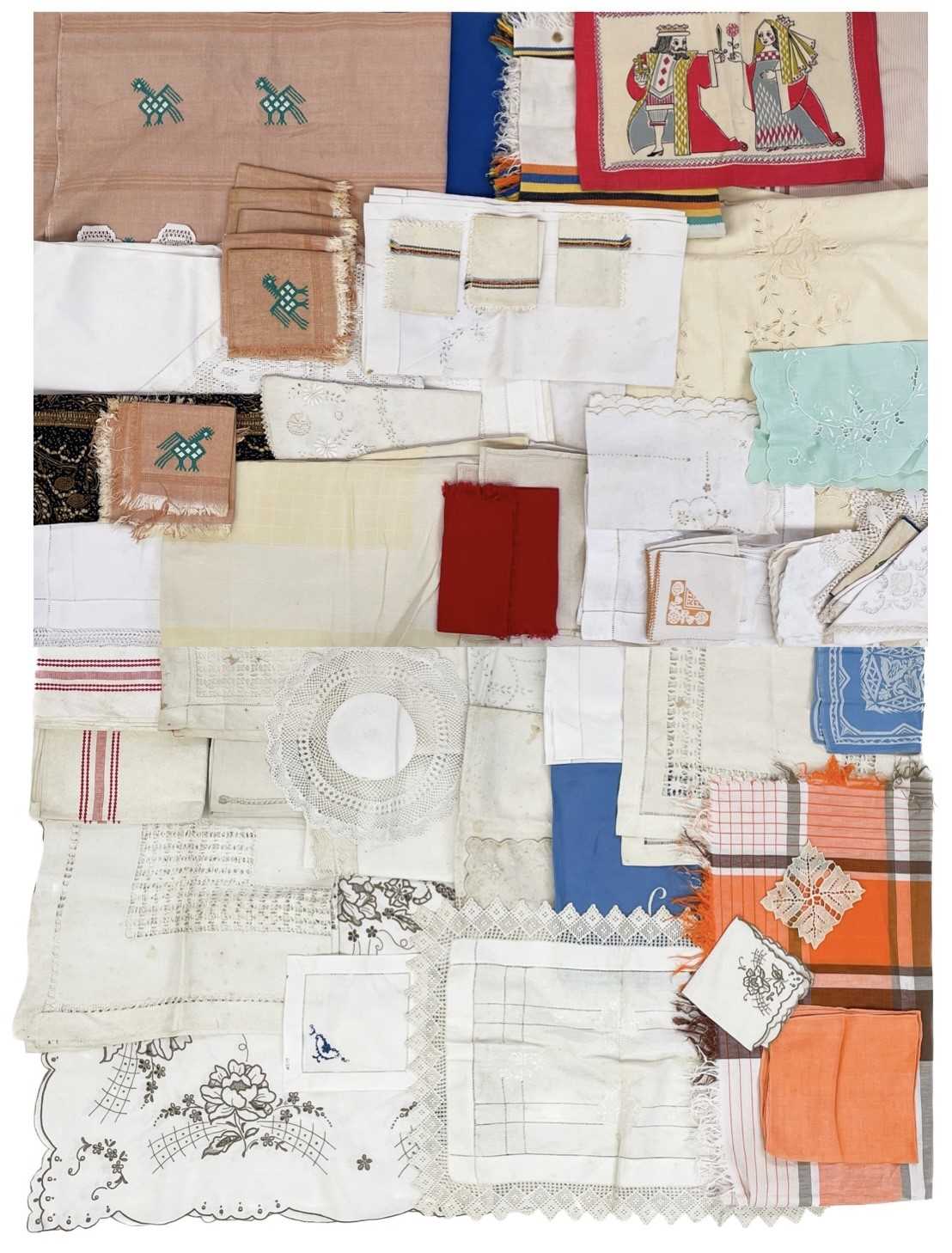 Lot 201 - Various table linens and textiles