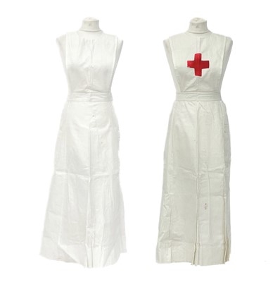 Lot 194 - A WW I era nurses apron.