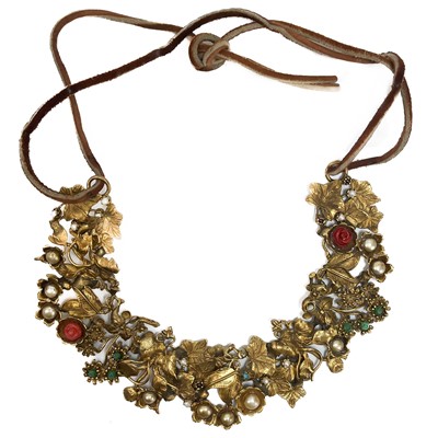 Lot 416A - A vIntage foliate gilt metal 'gem' set necklace.