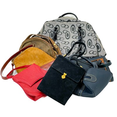 Lot 181 - A collection of various handbags.