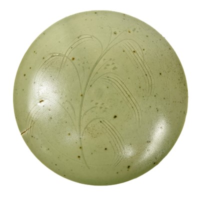 Lot 354 - A David Leach willow pattern lidded dish, with...