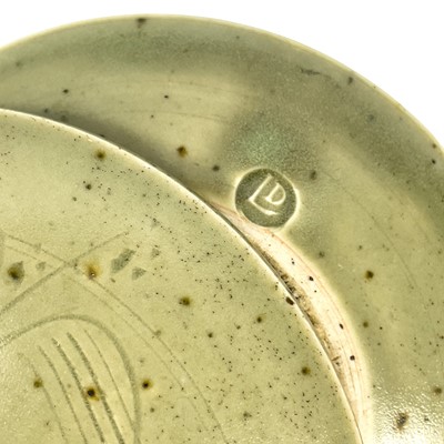 Lot 354 - A David Leach willow pattern lidded dish, with...