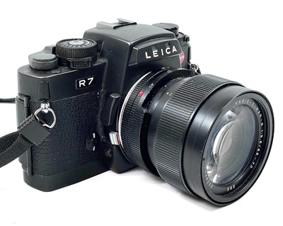 Lot 23 - A Leica R7 camera.