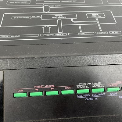 Lot 208 - Yamaha TX7