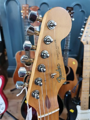 Lot 111 - 1988/89 Fender 'Fujigen' Stratocaster