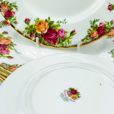 Lot 592 - Royal Albert Old Country Rose part service.