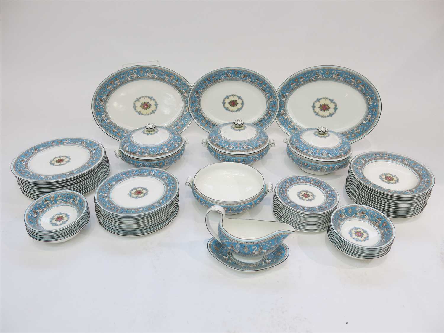 Lot 922 - A Wedgwood 'Florentine' dinner service,...