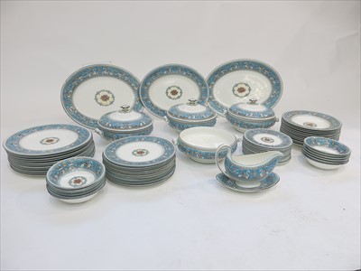 Lot 922 - A Wedgwood 'Florentine' dinner service,...