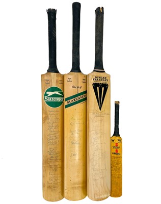 Lot 150 - A Duncan Fearnley signed cricket bat.