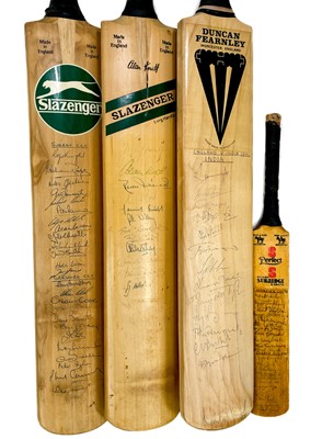 Lot 150 - A Duncan Fearnley signed cricket bat.