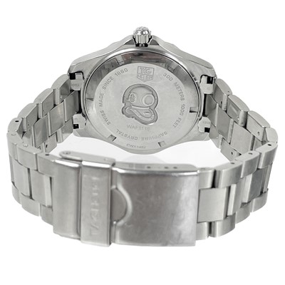 Lot 197 - A Tag Heuer Aquaracer gentleman's stainless steel quartz bracelet wristwatch, ref. WAF1110.
