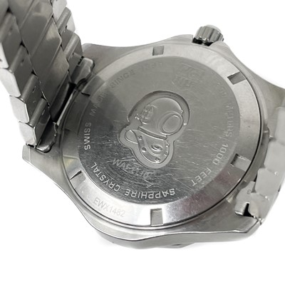 Lot 197 - A Tag Heuer Aquaracer gentleman's stainless steel quartz bracelet wristwatch, ref. WAF1110.