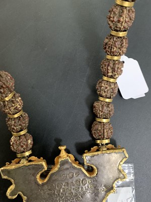 Lot 3 - A Rudraksha gold necklace, (Gowrishankaram) Tamil Nadu, South India, 19th century.
