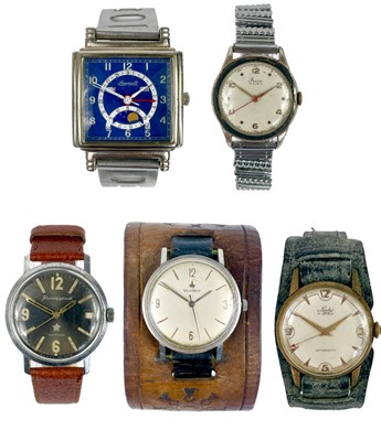 Lot 127 - A selection of five gentleman's mechanical wristwatches.