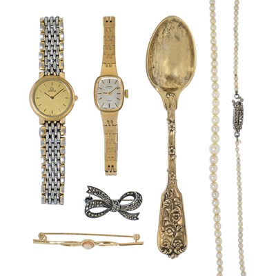 Lot 415 - A French foliate cast silver gilt spoon etc.