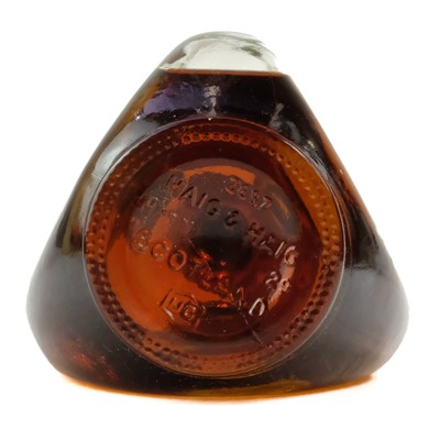 Lot 16 - A bottle of Dimple De Luxe Scotch Whisky.