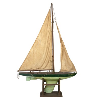 Lot 103 - A green painted pond yacht Titania II.