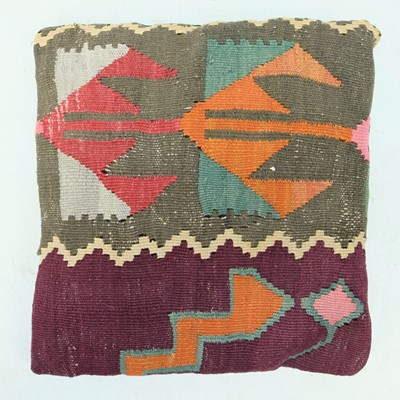 Lot 62 - Seven assorted cushions.