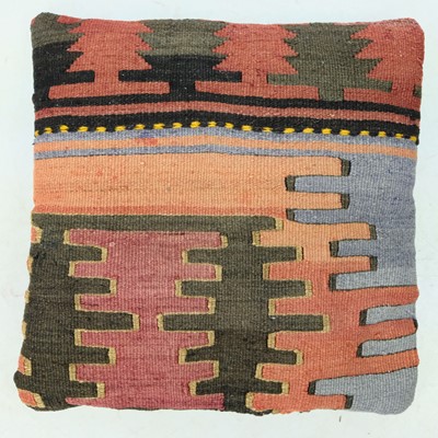 Lot 62 - Seven assorted cushions.