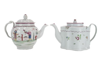 Lot 534 - A New Hall hard paste porcelain globular teapot and cover.