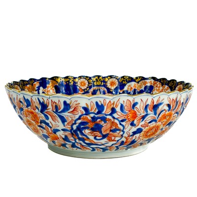 Lot 1114 - A Japanese Imari porcelain bowl, 19th century.